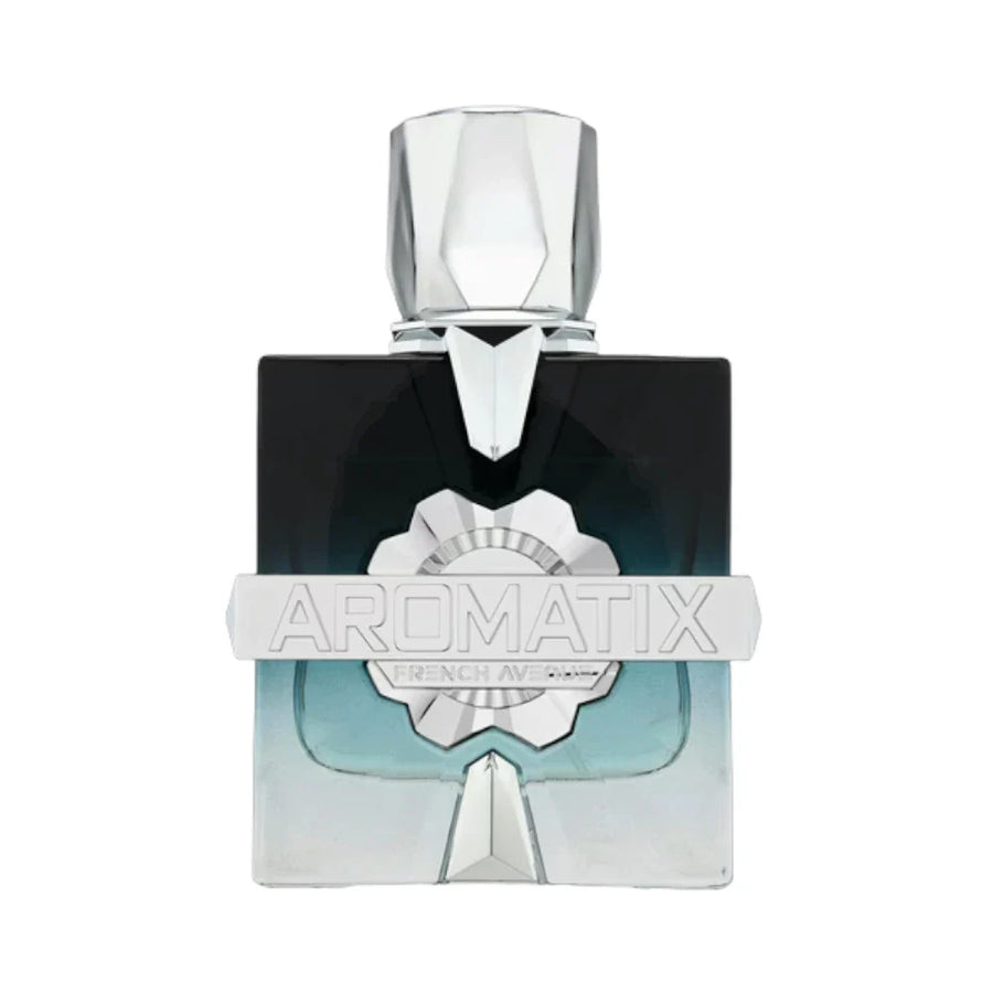 Aromatix X Forbidden Fruit de French Avenue, fragancia ámbar amaderada con moras, mango, manzana, bergamota, cardamomo, lavanda, violeta, vetiver y un fondo de ámbar, vainilla, sándalo, cedro, pachulí y musgo. Elegante y seductora.