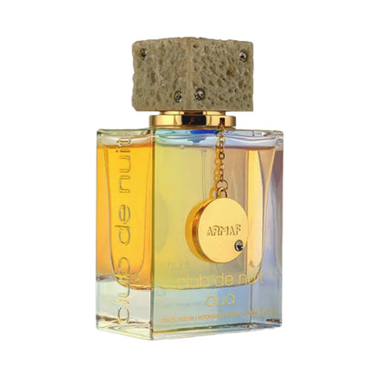 Club de Nuit Oud de Armaf, perfume frutal amaderado unisex con melocotón, maracuyá, madera de cachemira, oud y vainilla
