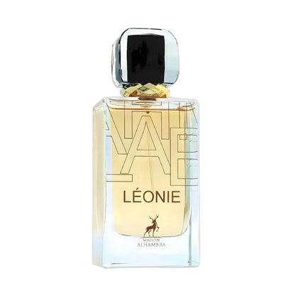 Léonie de Maison Alhambra, fragancia aromática floral con lavanda y cítricos, corazón de azahar y jazmín y fondo de almizcle, vainilla, cedro y ámbar gris. Suave.