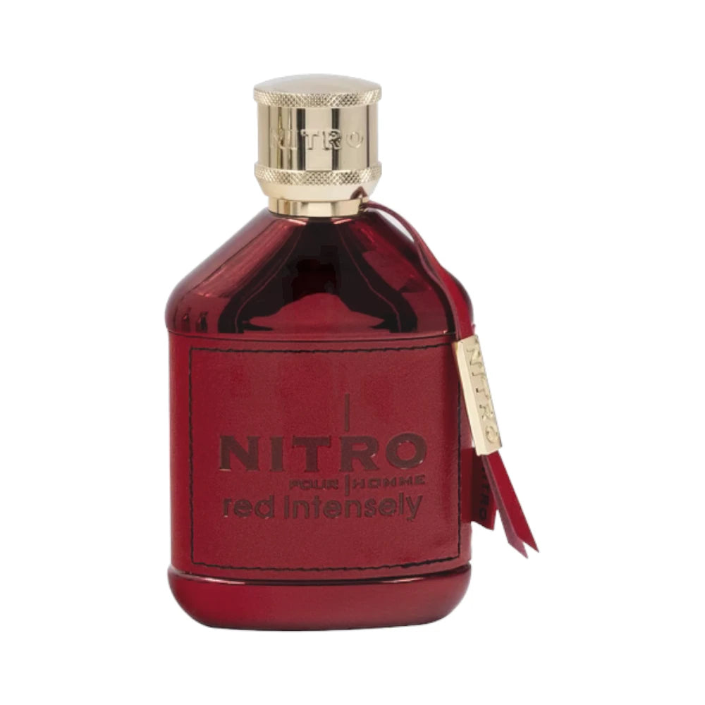 Nitro Red Intensely de Dumont, fragancia afrutada amaderada con melón, sal marina y sándalo.